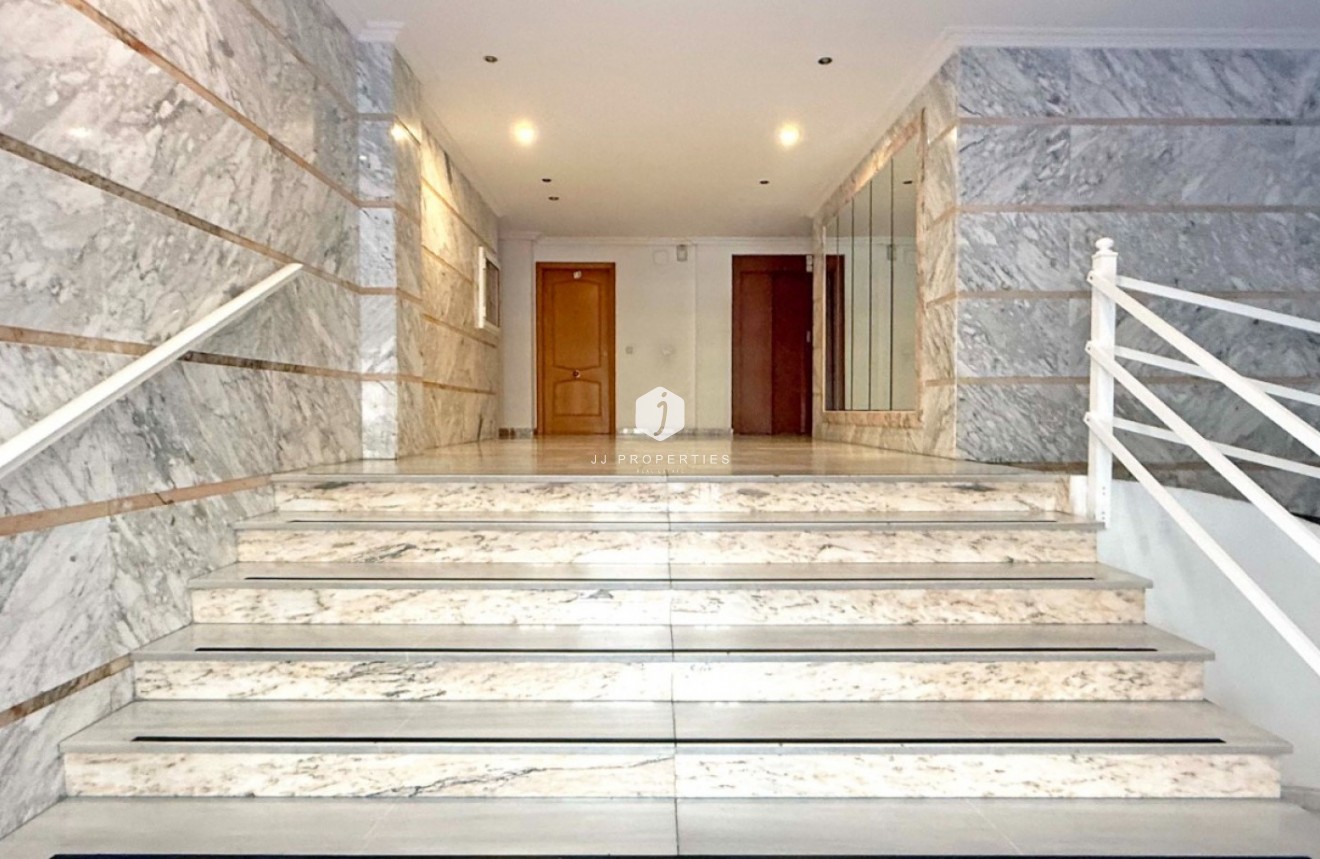 Tweedehands - Appartement / flat -
Torrevieja - Costa Blanca