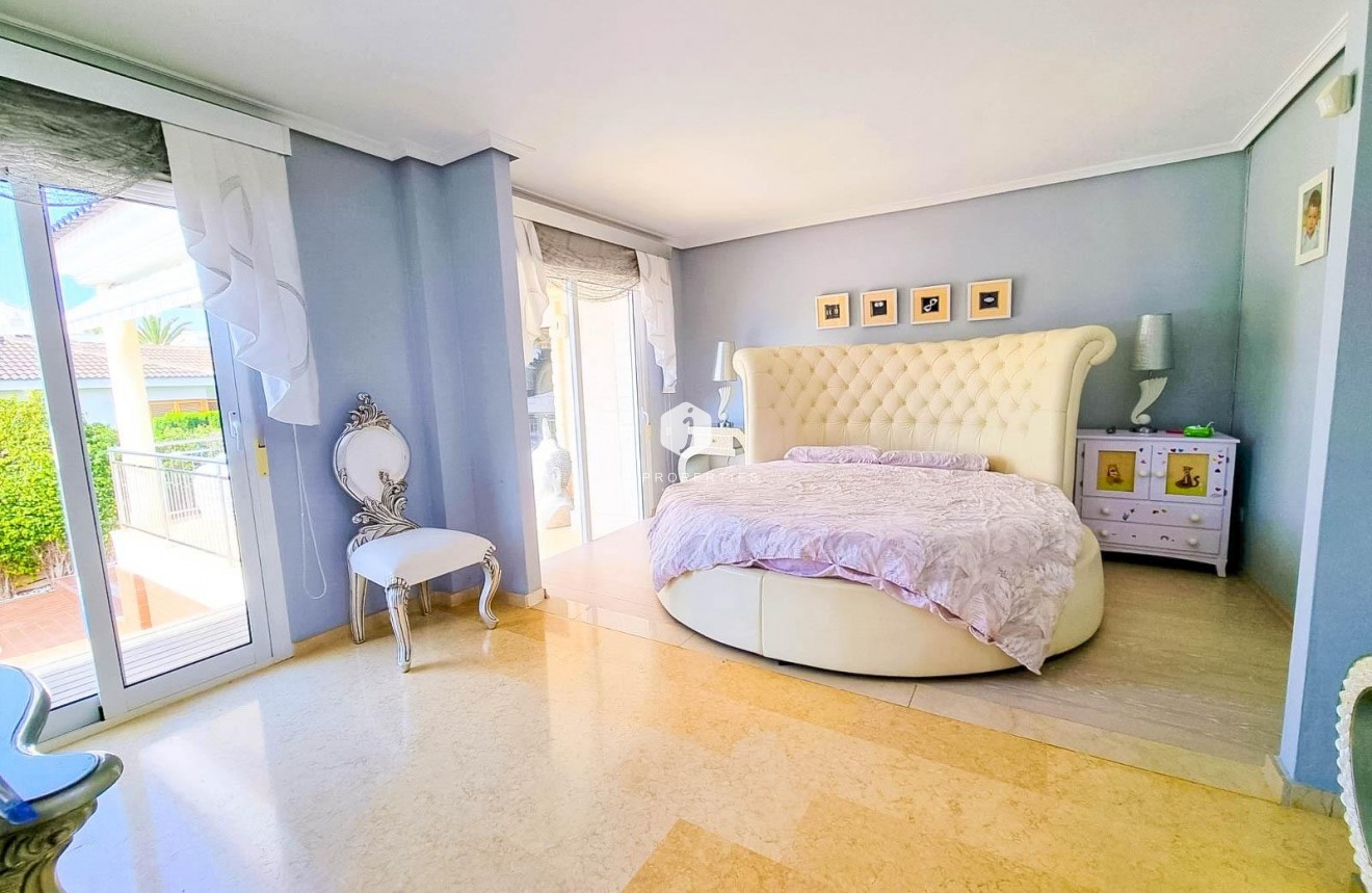 Tweedehands - Villa -
Torrevieja - Torre la mata