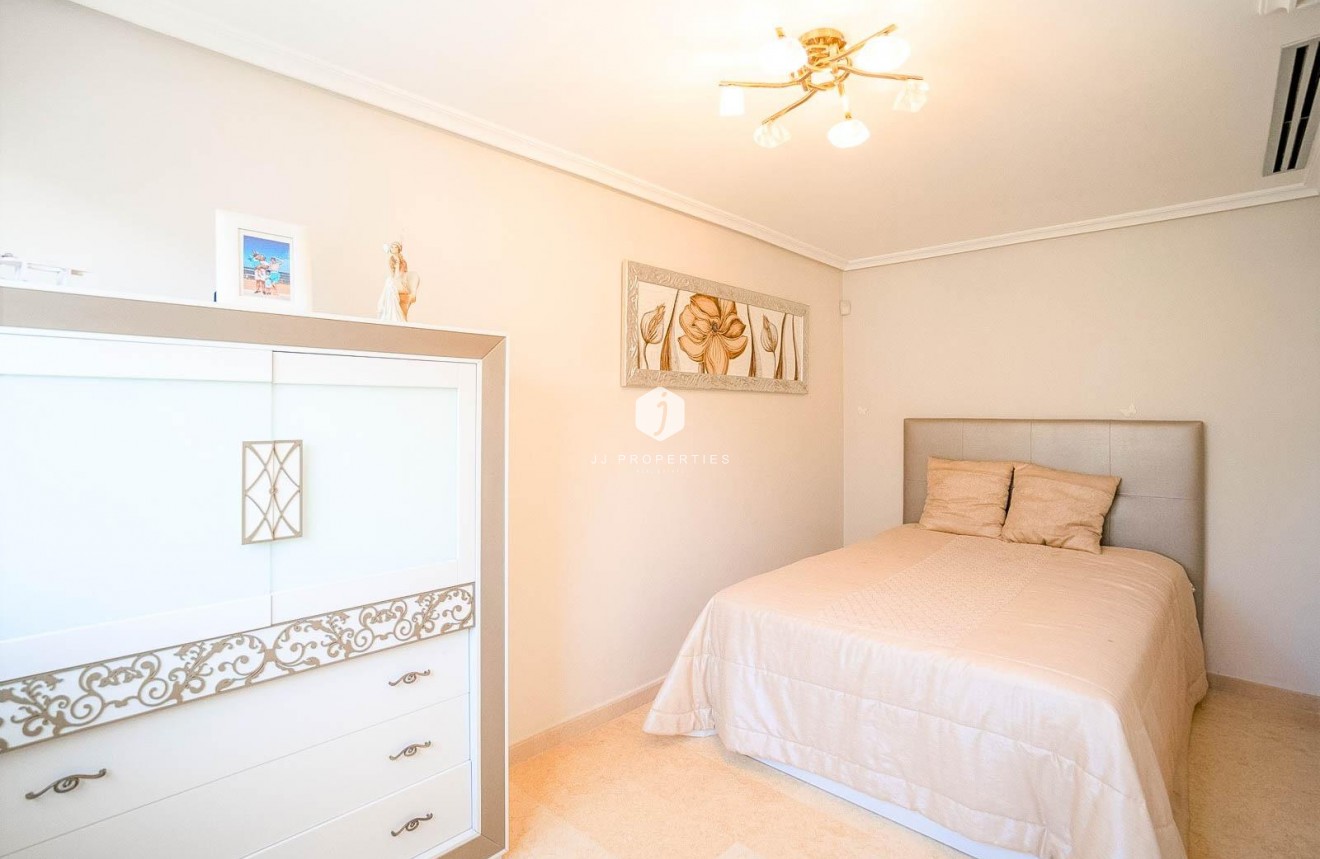 Tweedehands - Villa -
Torrevieja - Torre la mata