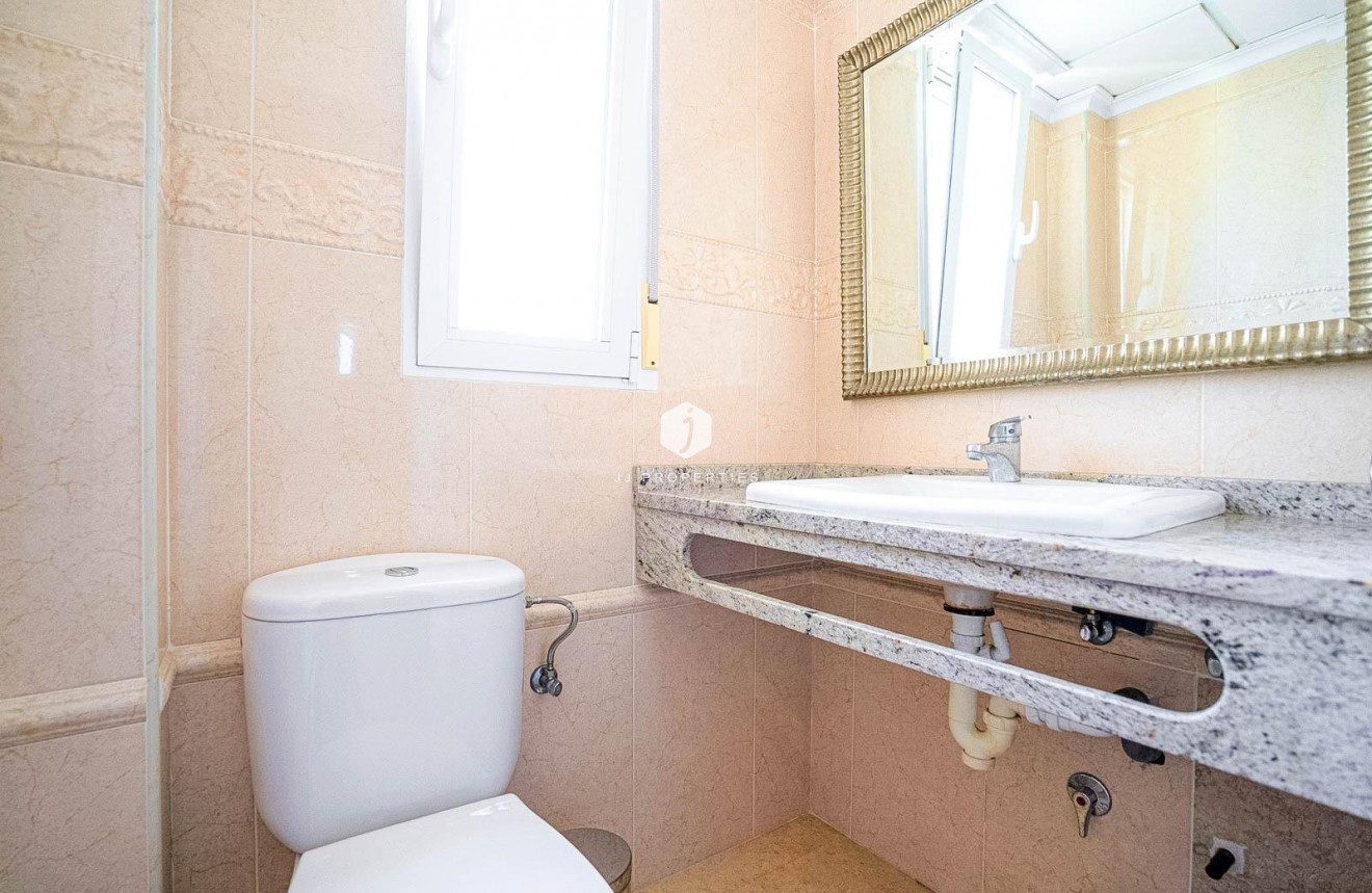 Tweedehands - Villa -
Torrevieja - Torre la mata