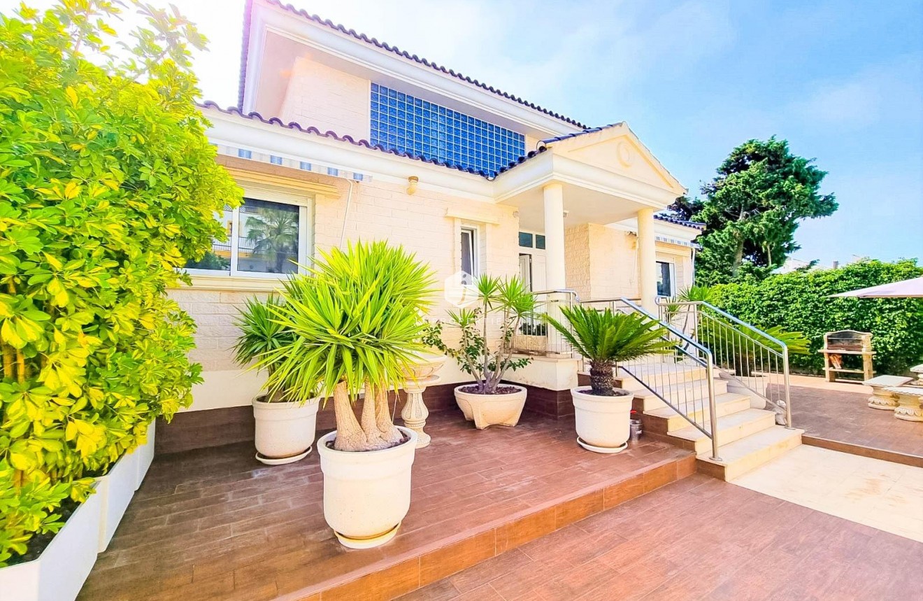 Tweedehands - Villa -
Torrevieja - Torre la mata