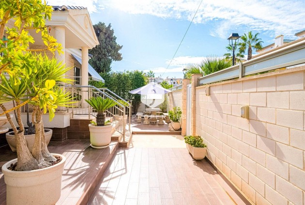 Tweedehands - Villa -
Torrevieja - Torre la mata