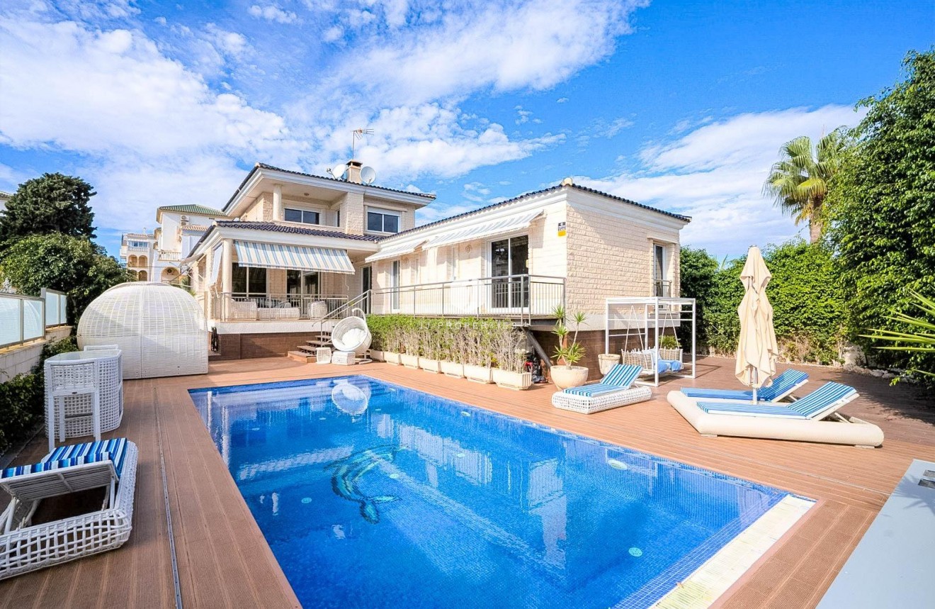 Tweedehands - Villa -
Torrevieja - Torre la mata