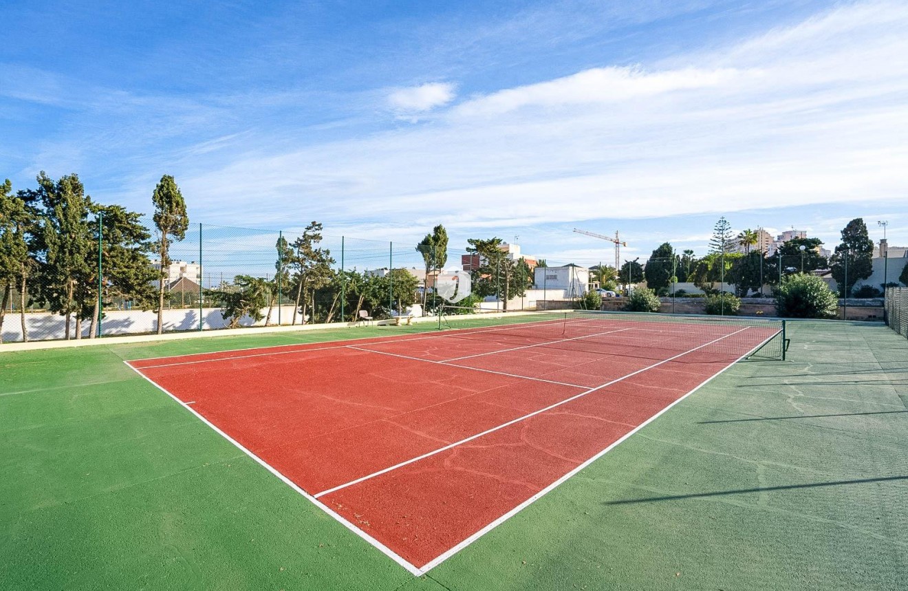 Tweedehands - Villa -
Torrevieja - Torre la mata