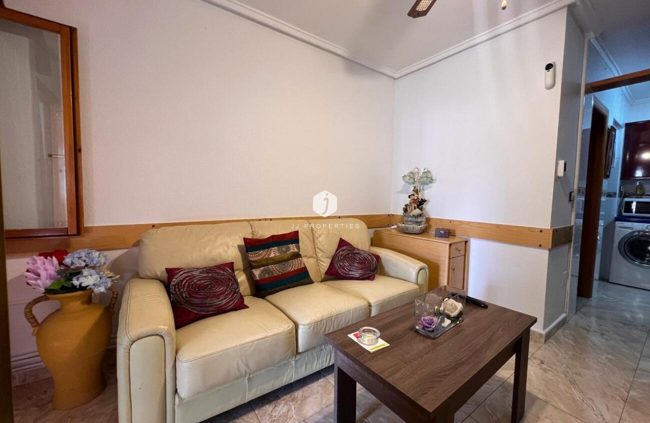 Tweedehands - duplex -
Torrevieja - Costa Blanca