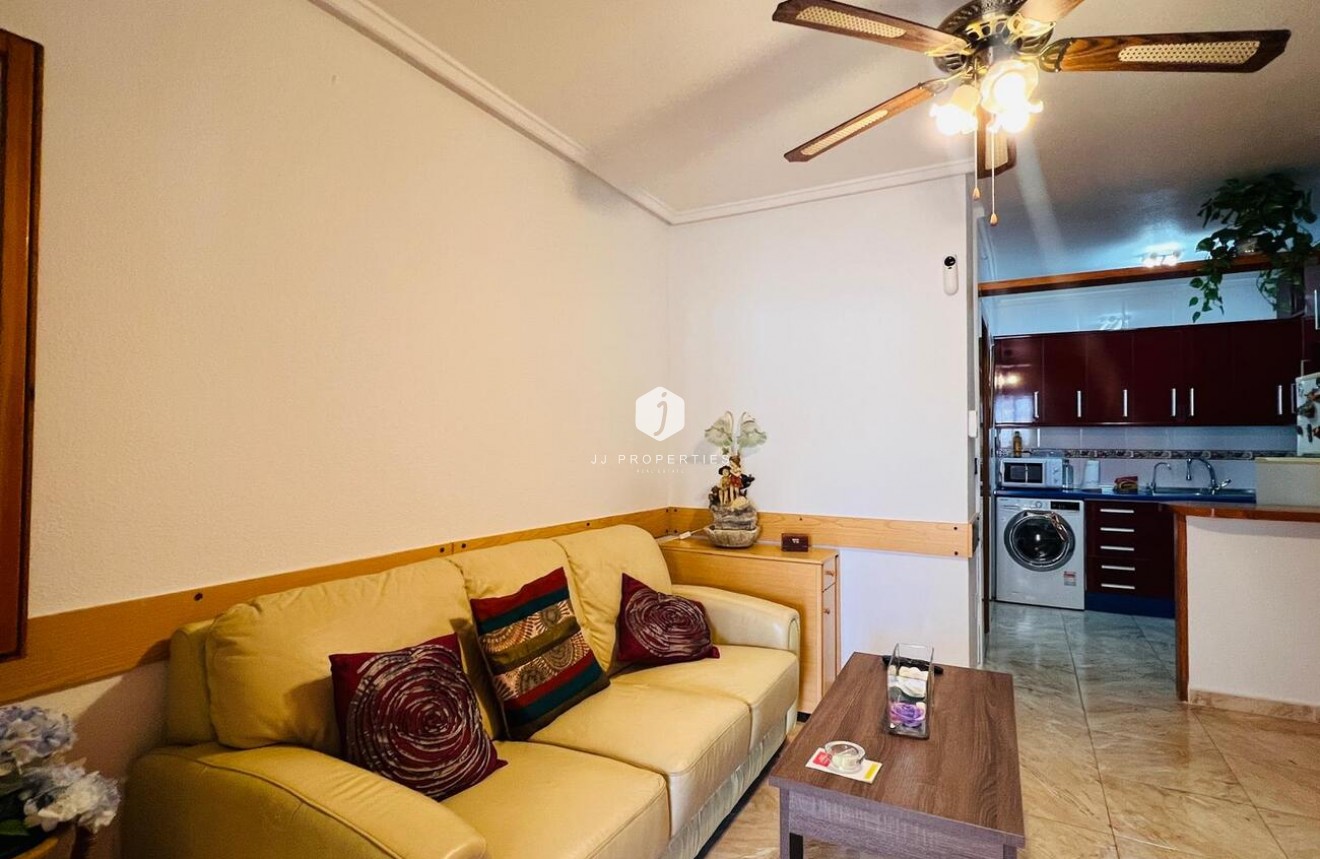 Tweedehands - duplex -
Torrevieja - Costa Blanca