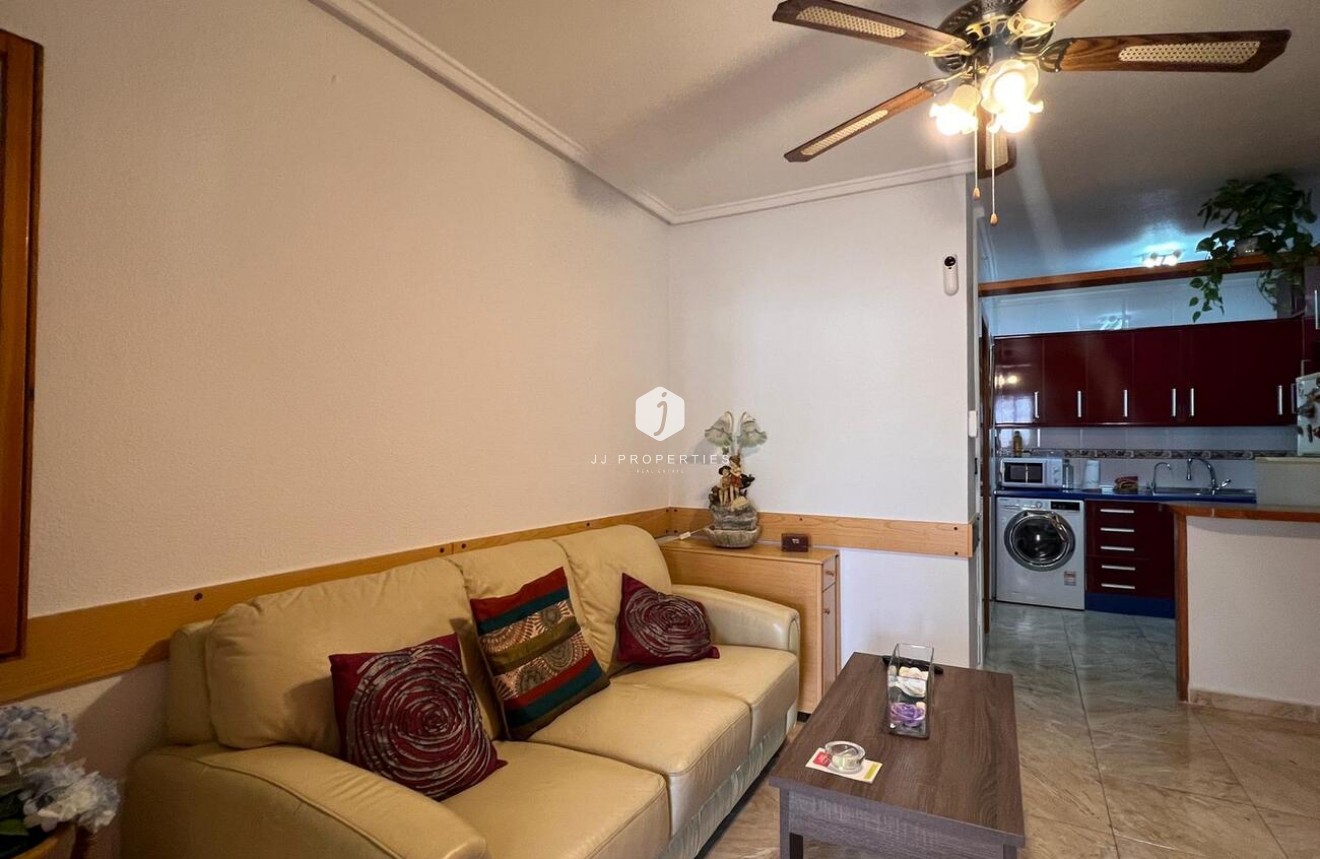 Tweedehands - duplex -
Torrevieja - Costa Blanca