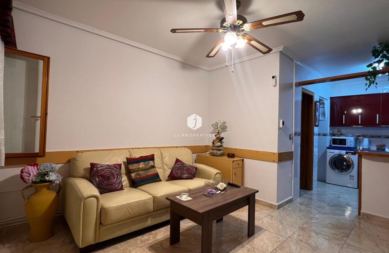 Tweedehands - duplex -
Torrevieja - Costa Blanca