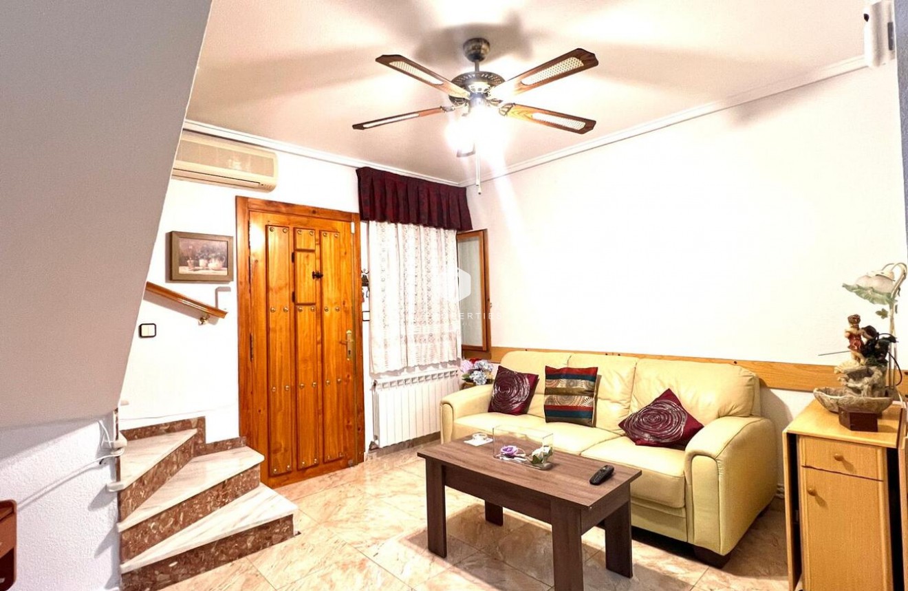 Tweedehands - duplex -
Torrevieja - Costa Blanca