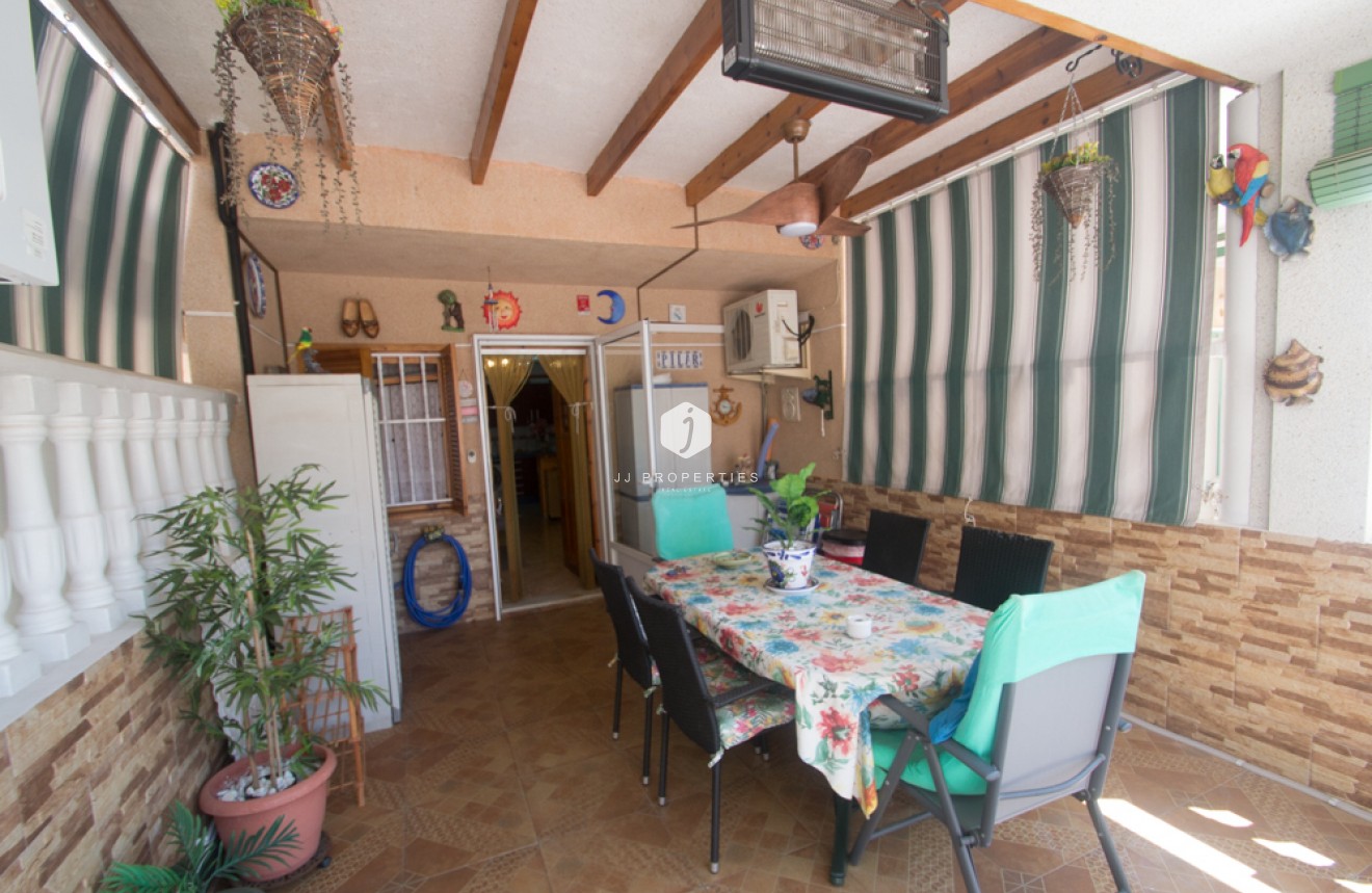 Tweedehands - duplex -
Torrevieja - Costa Blanca