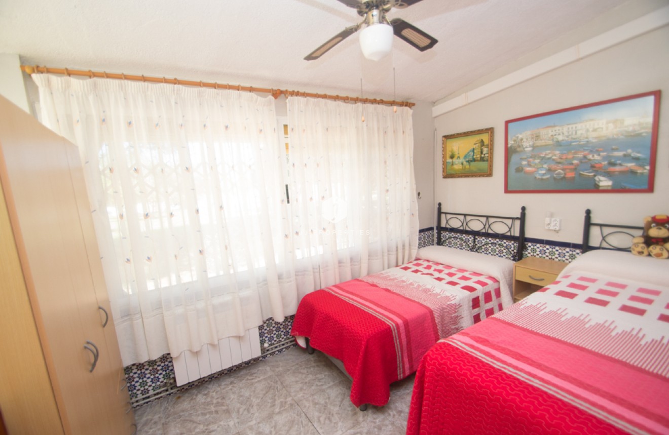 Tweedehands - duplex -
Torrevieja - Costa Blanca