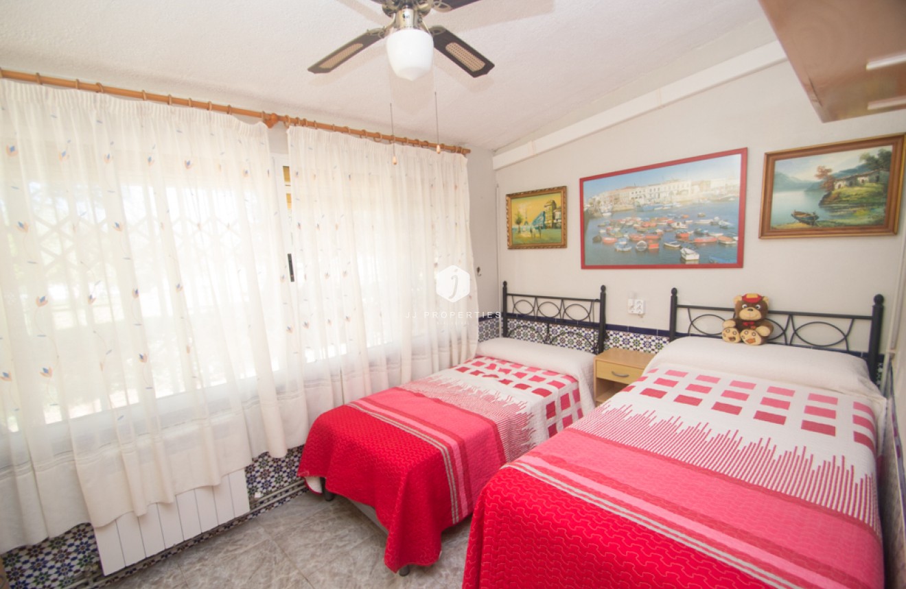 Tweedehands - duplex -
Torrevieja - Costa Blanca