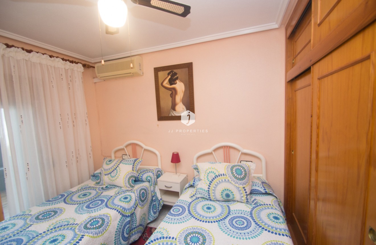 Tweedehands - duplex -
Torrevieja - Costa Blanca