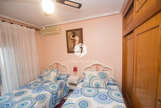 Tweedehands - duplex -
Torrevieja - Costa Blanca