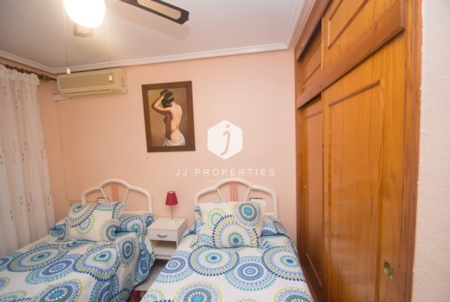 Tweedehands - duplex -
Torrevieja - Costa Blanca