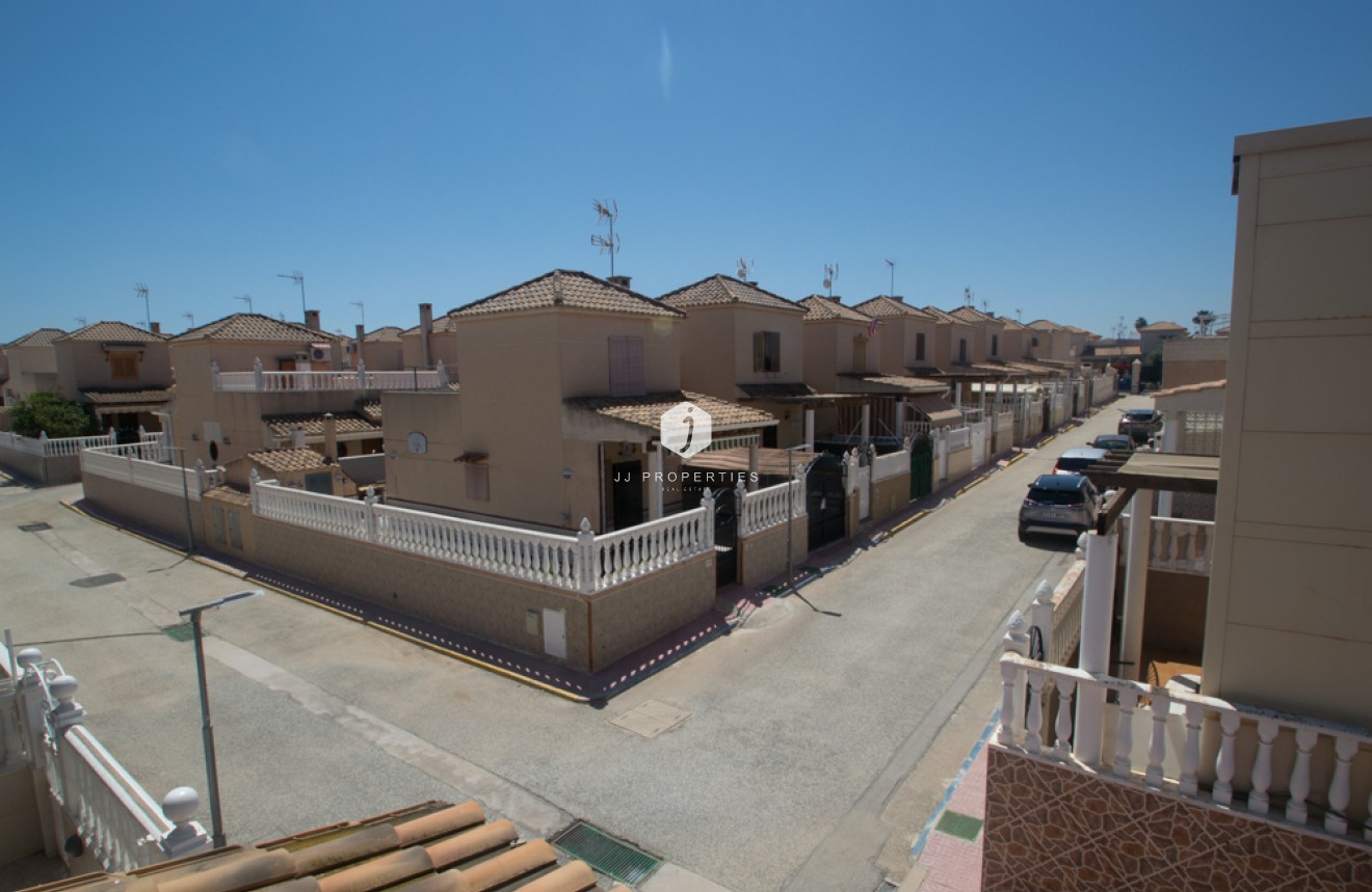Tweedehands - duplex -
Torrevieja - Costa Blanca