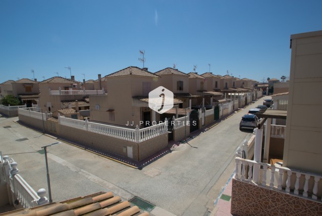 Tweedehands - duplex -
Torrevieja - Costa Blanca