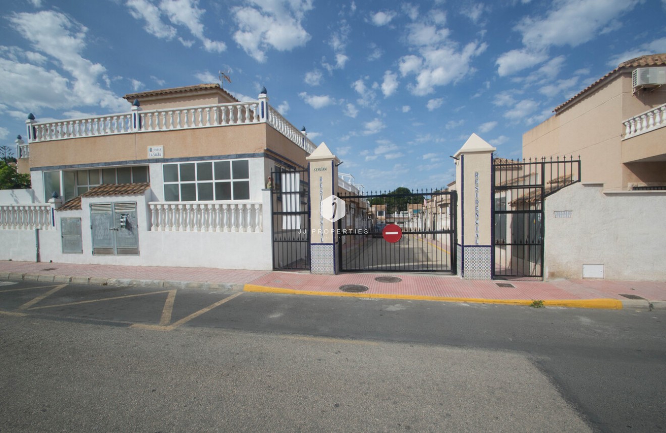 Tweedehands - duplex -
Torrevieja - Costa Blanca