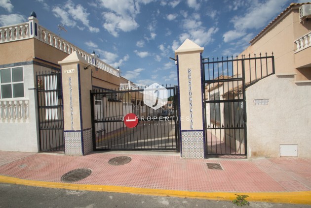 Tweedehands - duplex -
Torrevieja - Costa Blanca