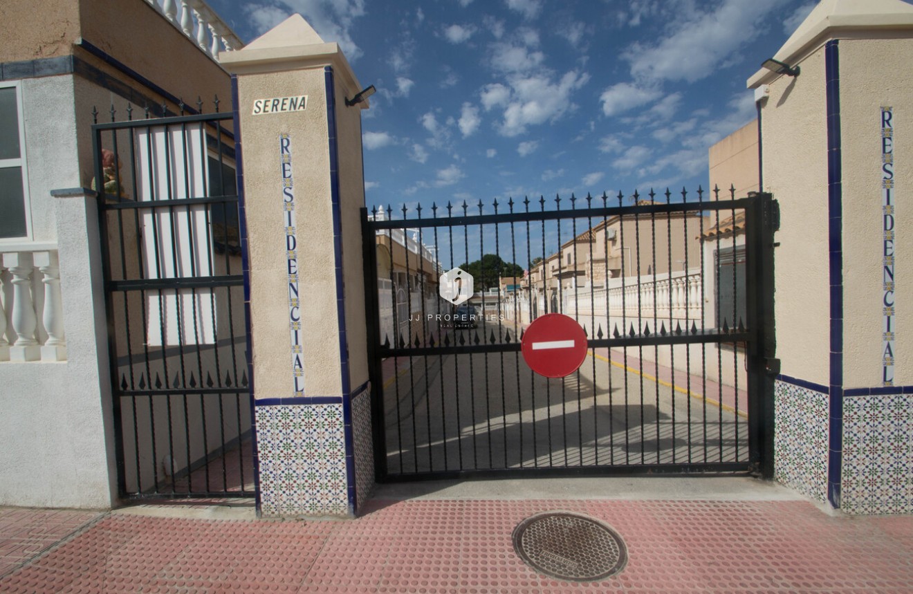 Tweedehands - duplex -
Torrevieja - Costa Blanca