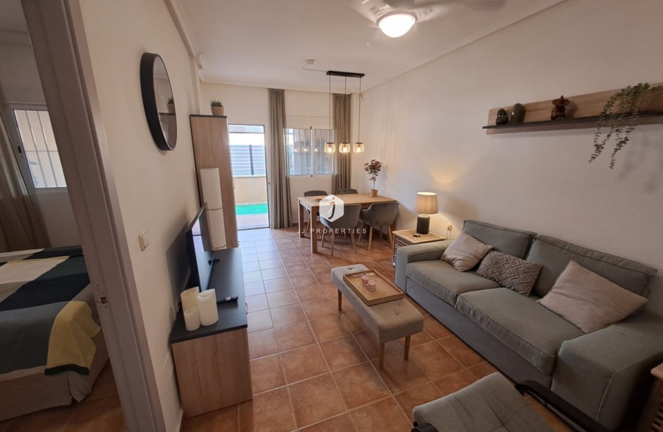 Tweedehands - Bungalow -
Benejúzar - Inland