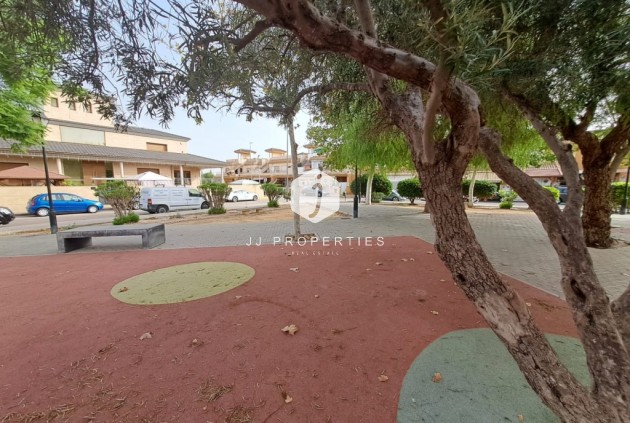 Tweedehands - Bungalow -
Benejúzar - Inland