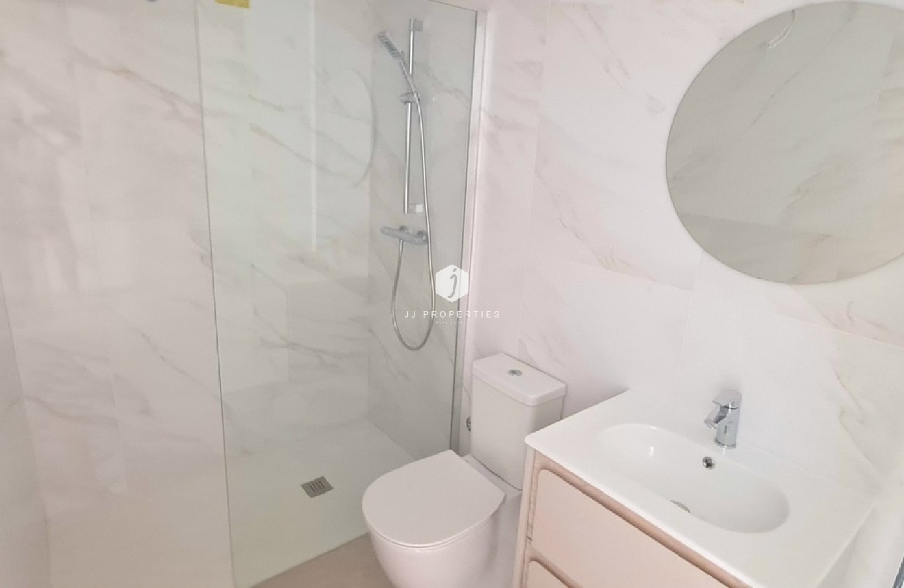 Tweedehands - Appartement / flat -
Playa Flamenca - Costa Blanca