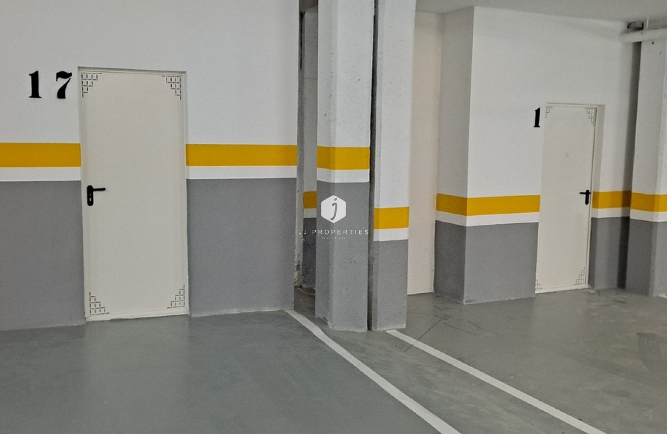 Tweedehands - Appartement / flat -
Playa Flamenca - Costa Blanca