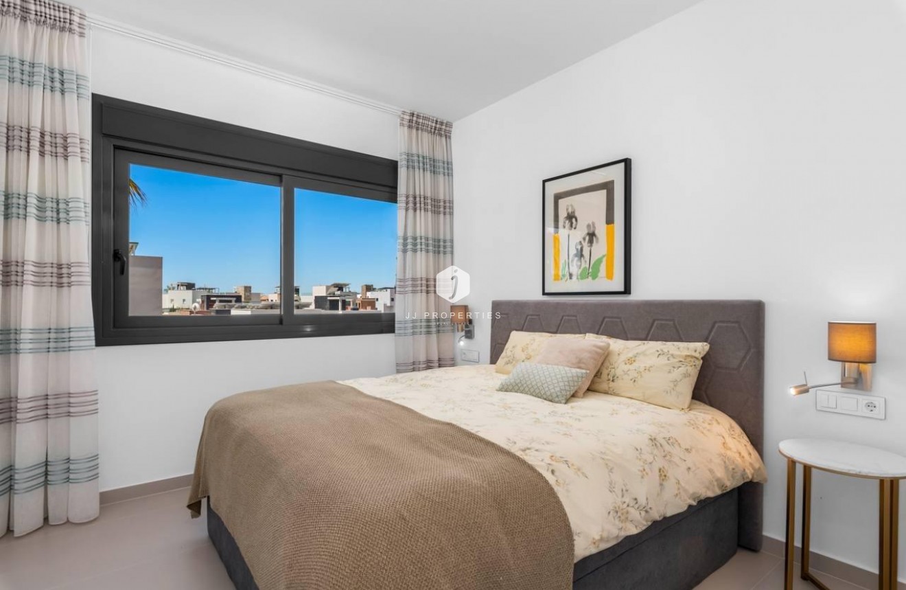 Tweedehands - Villa -
Orihuela Costa - Campoamor