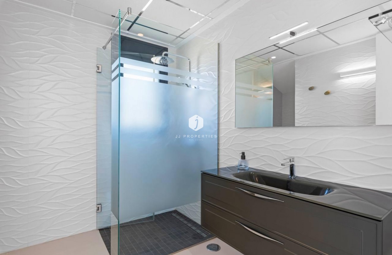 Tweedehands - Villa -
Orihuela Costa - Campoamor