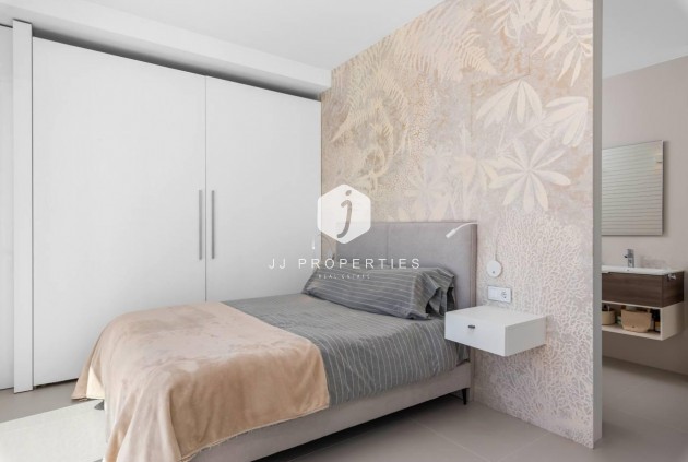 Tweedehands - Villa -
Orihuela Costa - Campoamor