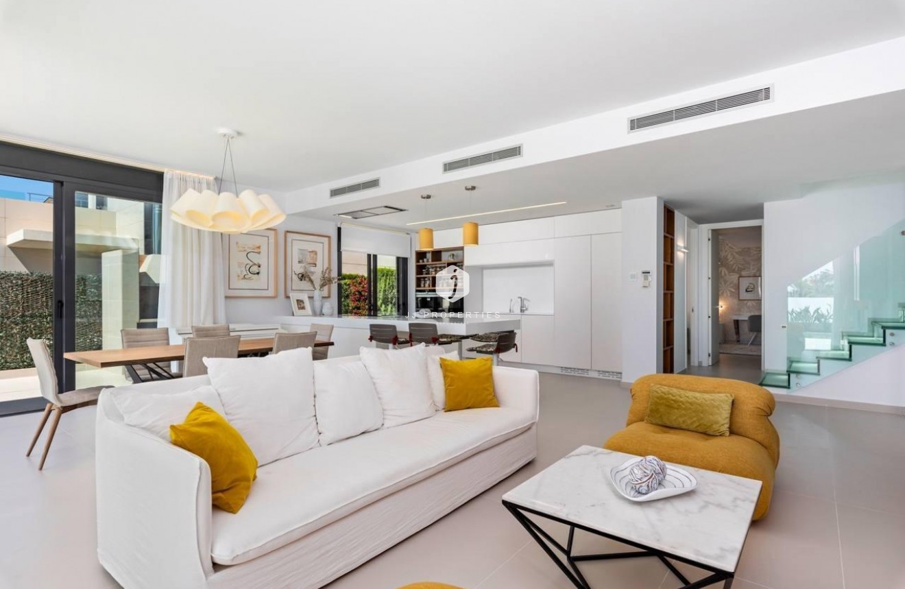 Tweedehands - Villa -
Orihuela Costa - Campoamor