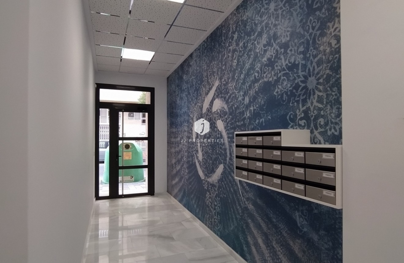 Tweedehands - Appartement / flat -
Torrevieja - CENTRE PLAYA DEL CURA LAS PISCINAS