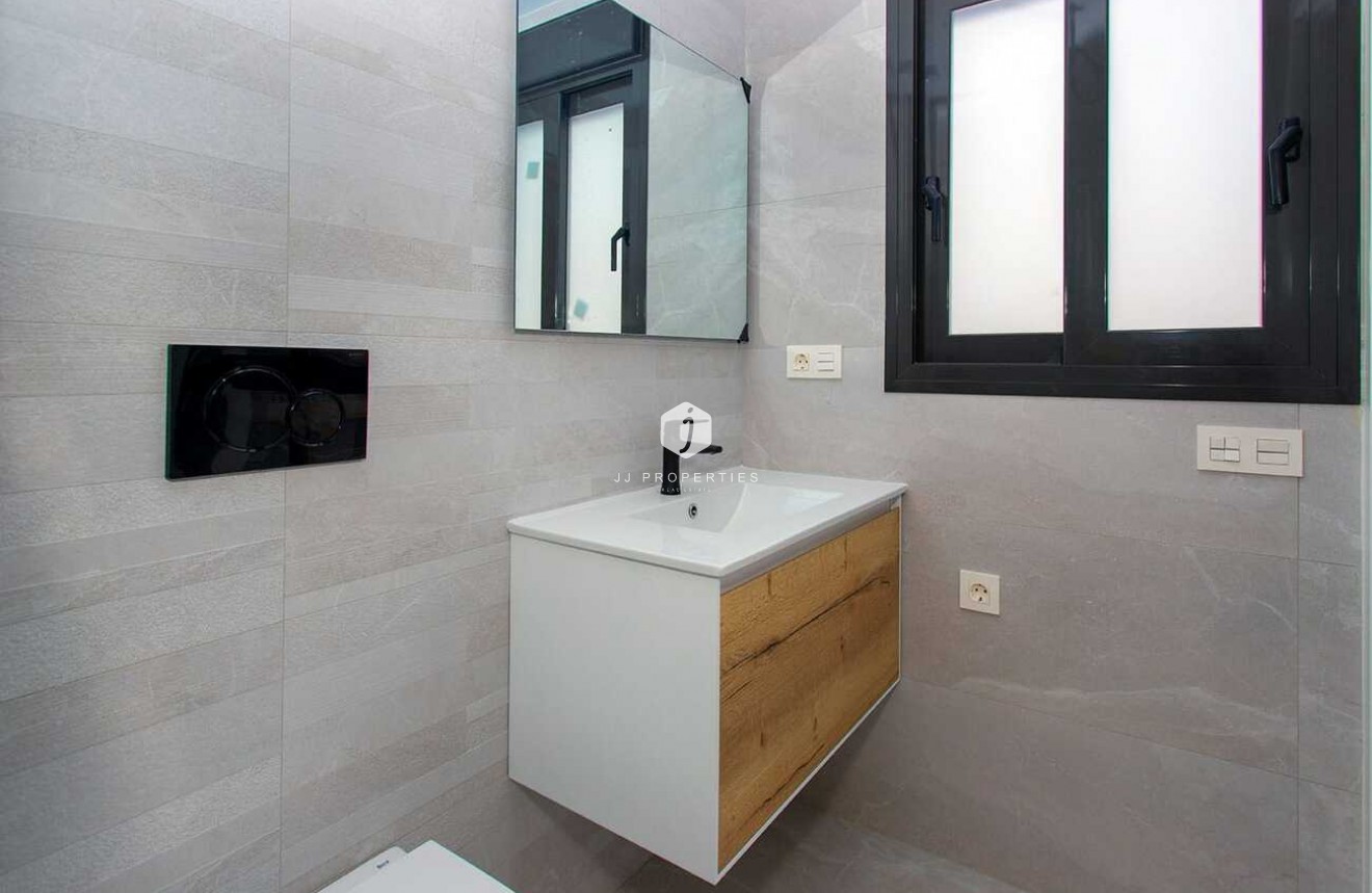 Tweedehands - Appartement / flat -
Torrevieja - CENTRE PLAYA DEL CURA LAS PISCINAS