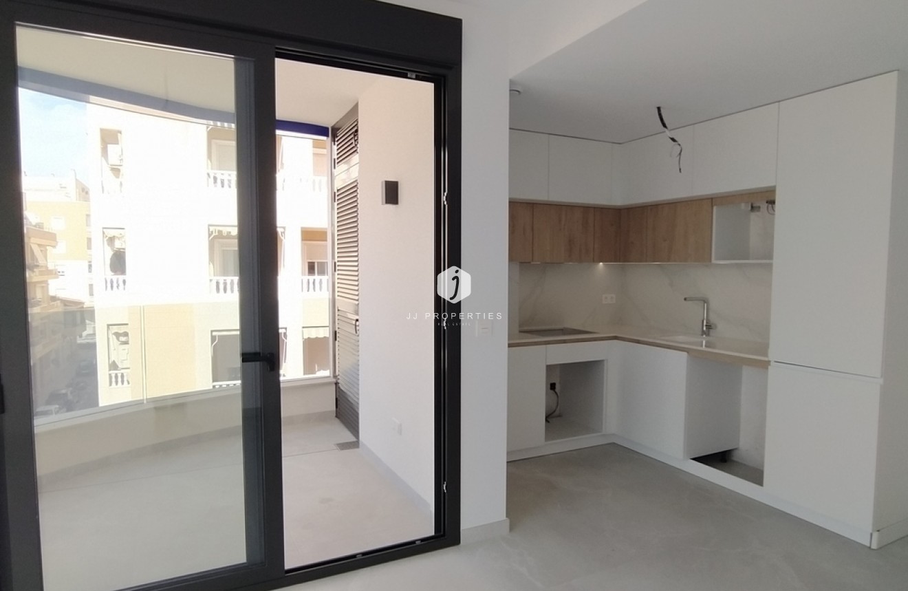 Tweedehands - Appartement / flat -
Torrevieja - CENTRE PLAYA DEL CURA LAS PISCINAS