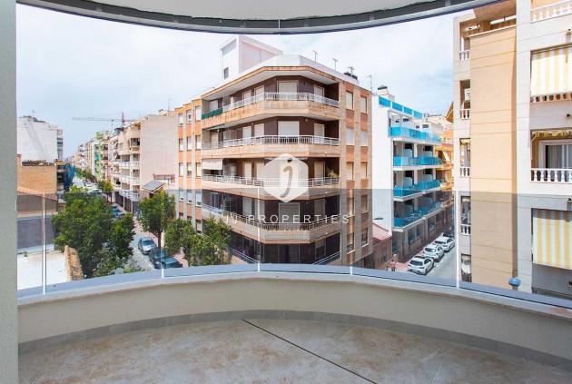 Tweedehands - Appartement / flat -
Torrevieja - CENTRE PLAYA DEL CURA LAS PISCINAS