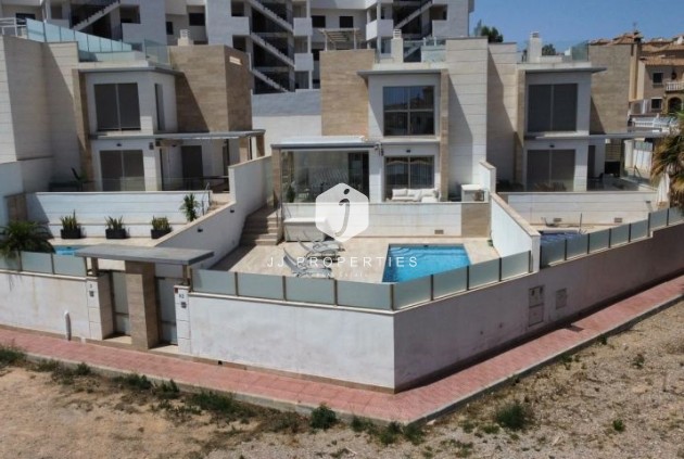 Tweedehands - Villa -
Orihuela Costa - Costa Blanca