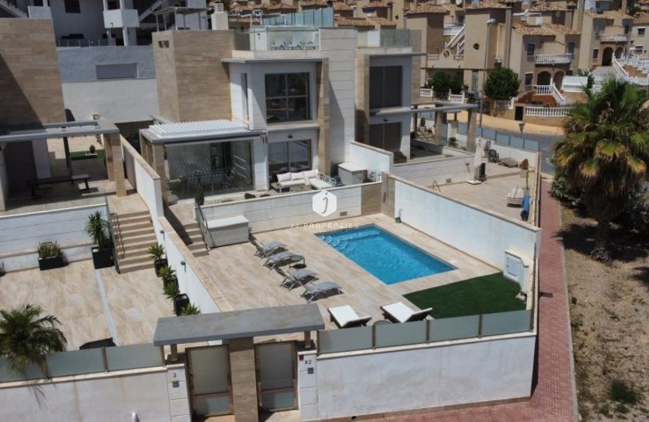 Tweedehands - Villa -
Orihuela Costa - Costa Blanca