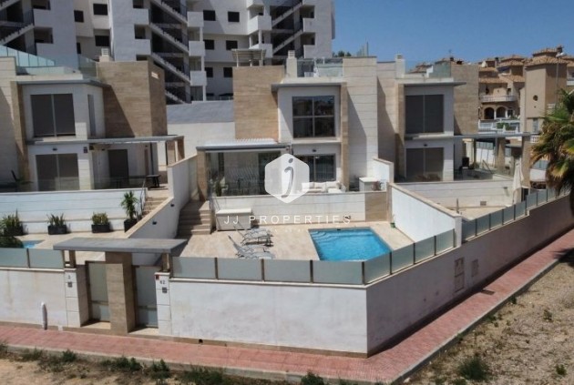 Tweedehands - Villa -
Orihuela Costa - Costa Blanca