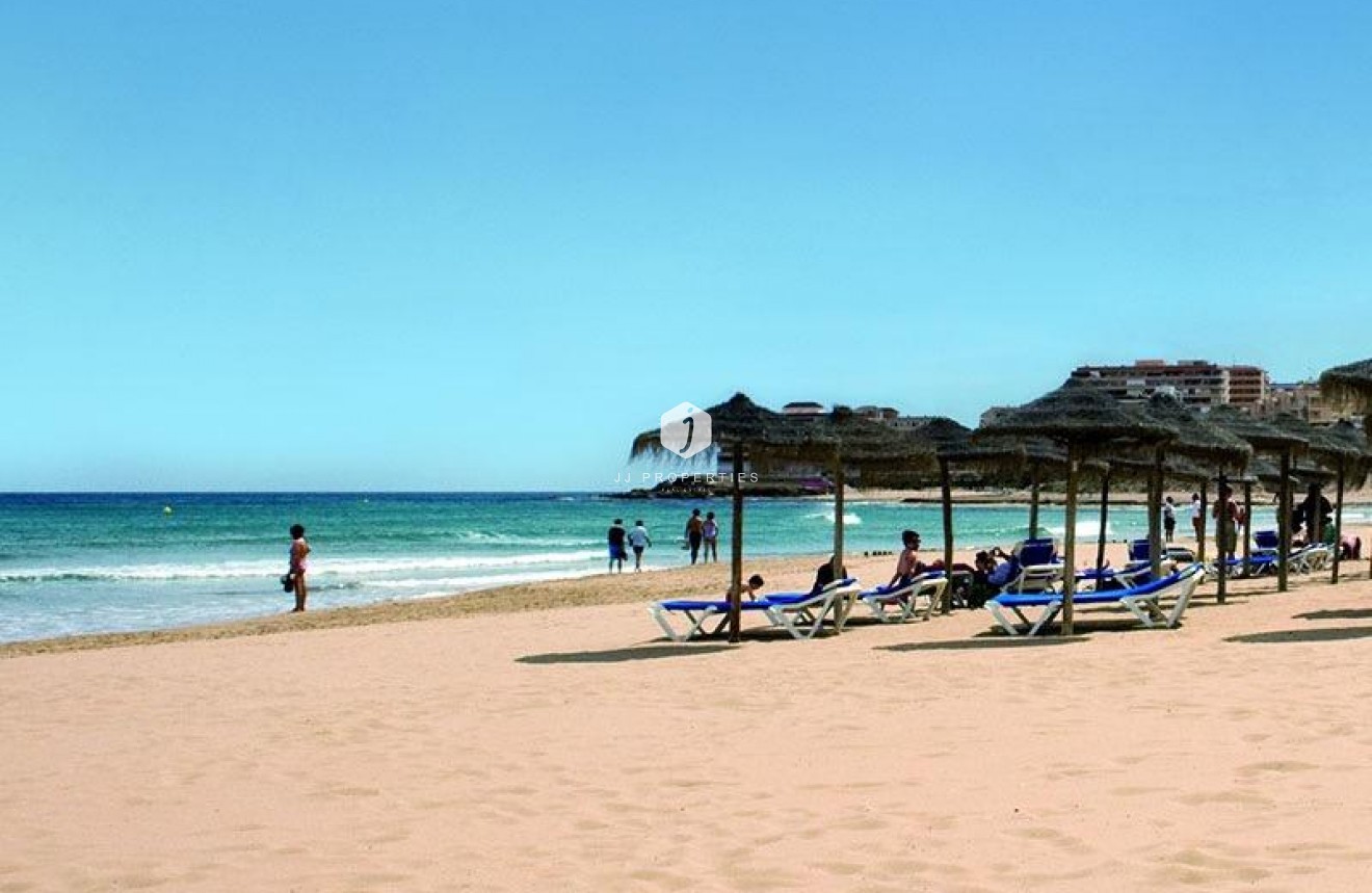 Tweedehands - Appartement / flat -
Torrevieja - Cabo cervera