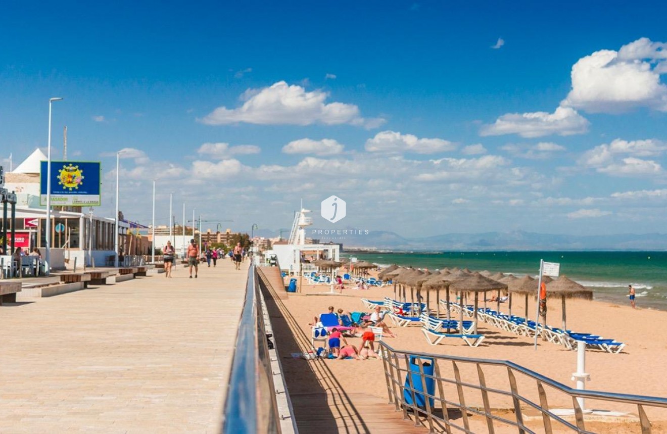 Tweedehands - Appartement / flat -
Torrevieja - Cabo cervera