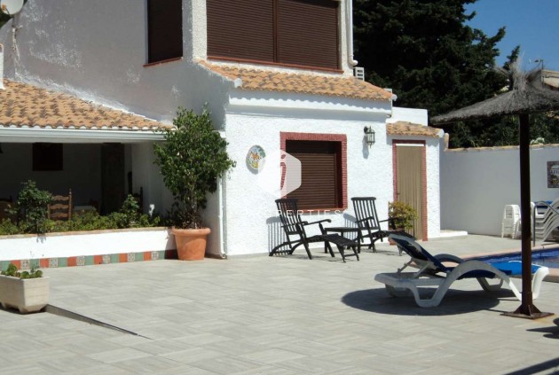 Tweedehands - Villa -
Orihuela Costa - Costa Blanca