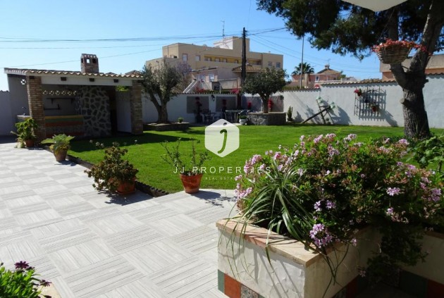 Tweedehands - Villa -
Orihuela Costa - Costa Blanca