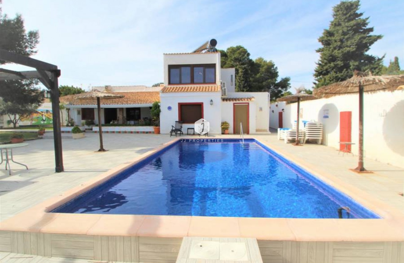 Tweedehands - Villa -
Orihuela Costa - Costa Blanca