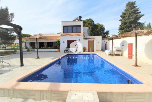 Tweedehands - Villa -
Orihuela Costa - Costa Blanca