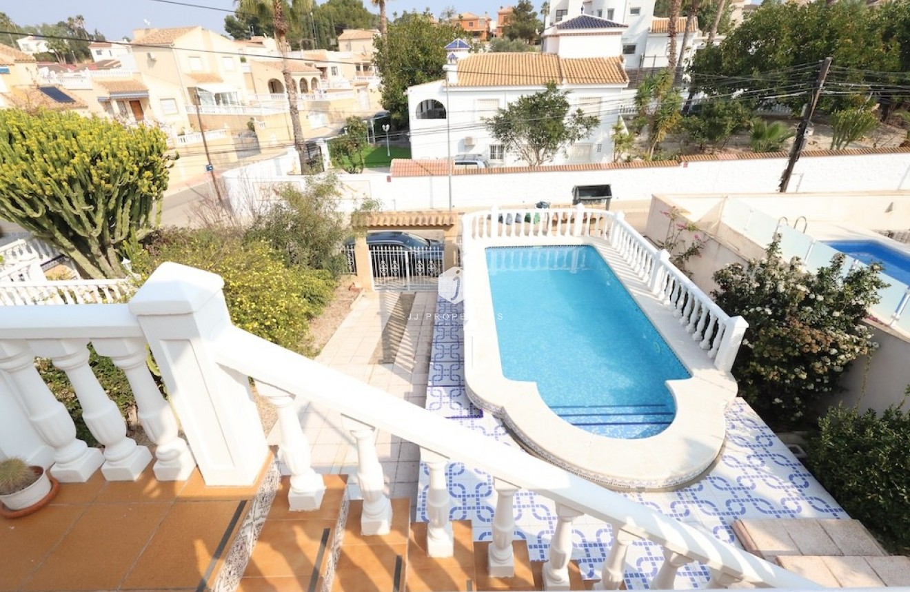 Tweedehands - Villa -
Los Balcones - Costa Blanca