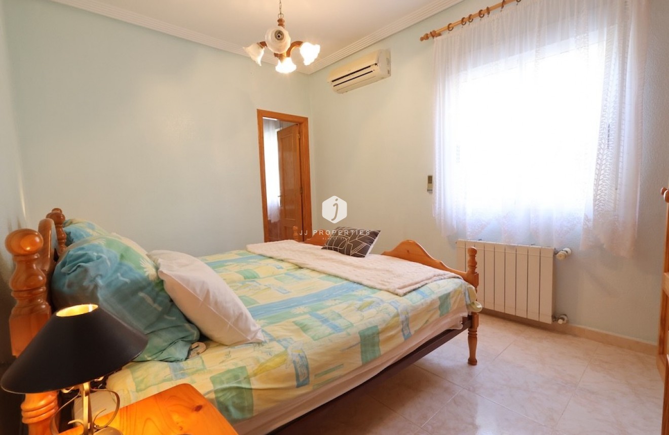 Tweedehands - Villa -
Los Balcones - Costa Blanca