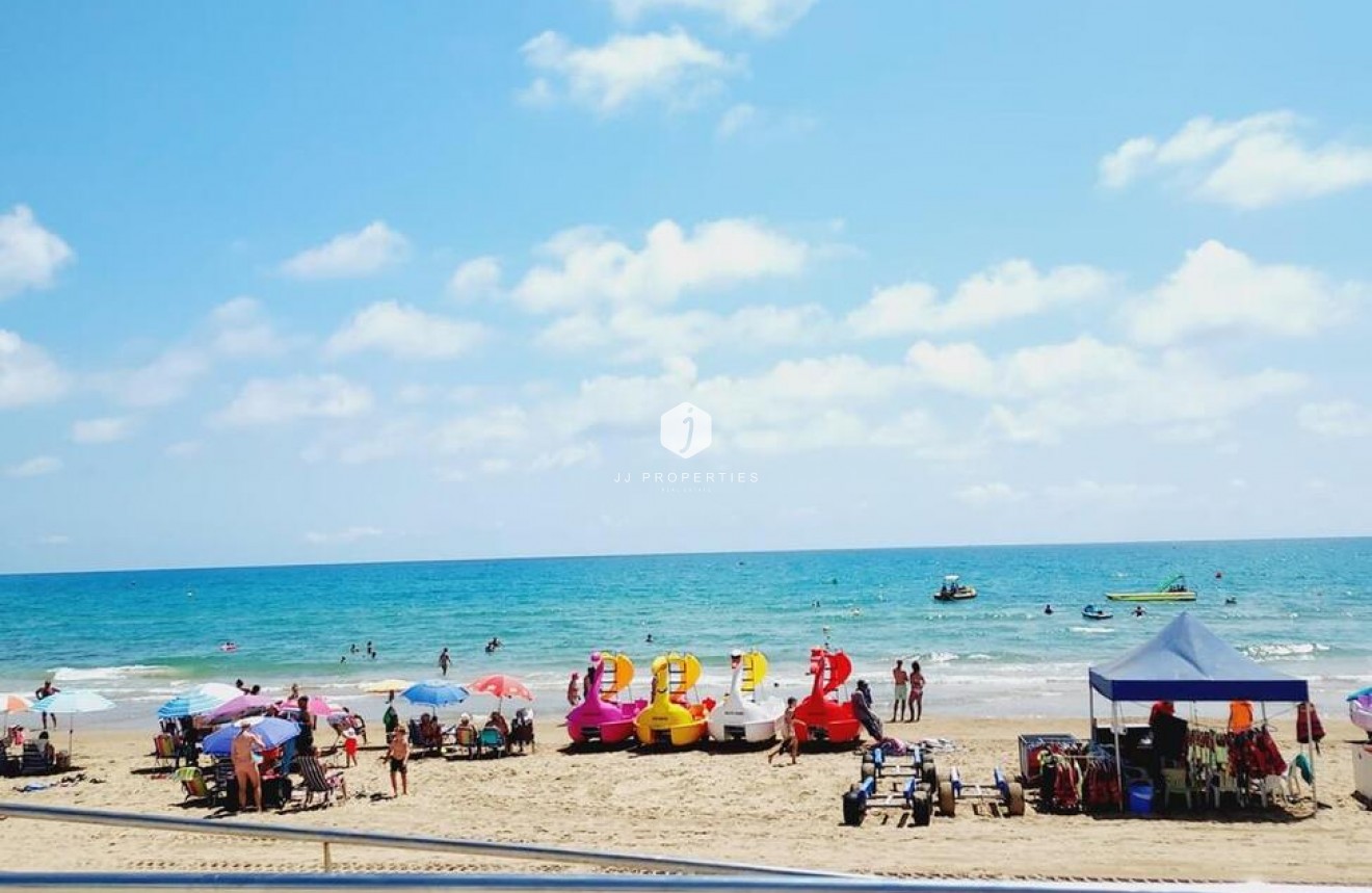 D'occasion - Appartement -
Torrevieja - La Mata