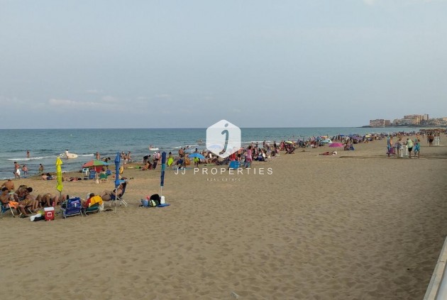 D'occasion - Appartement -
Torrevieja - La Mata