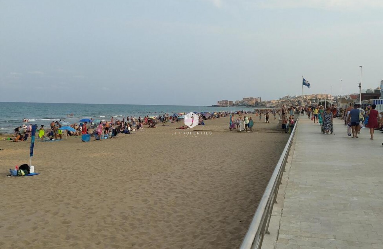 D'occasion - Appartement -
Torrevieja - La Mata